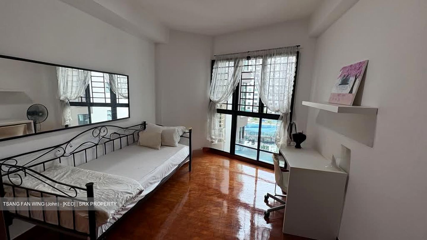Woodsvale (D25), Condominium #563726581
